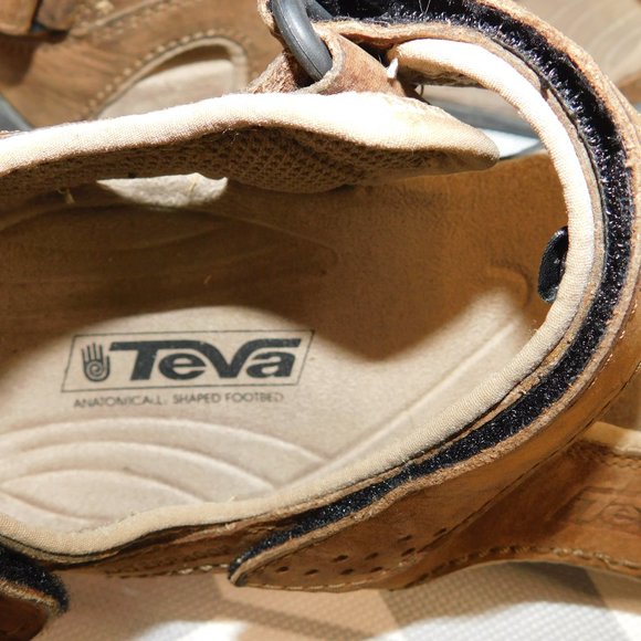 Teva 6101 Fossil Canyon Leather Sandal Size 11 Waterproof